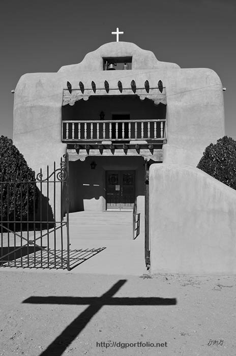 Fihistorical architecture photone art black and white 