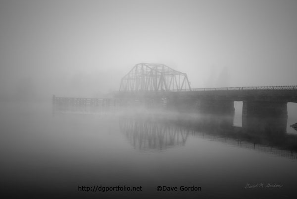 Old Berkley-Dighton Bridge BW